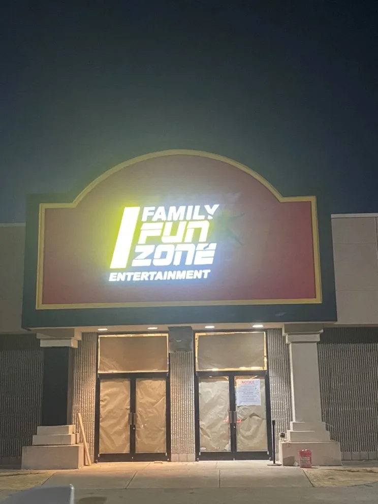 Reliable electrical service for homes in lighting installation, by