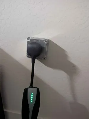 Acosta Electric Inc Logo