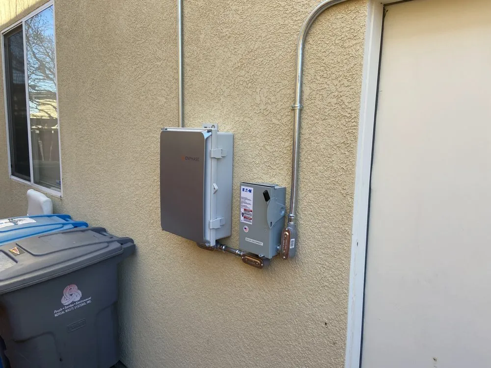 Reliable electrician providing emergency electrical service in ,