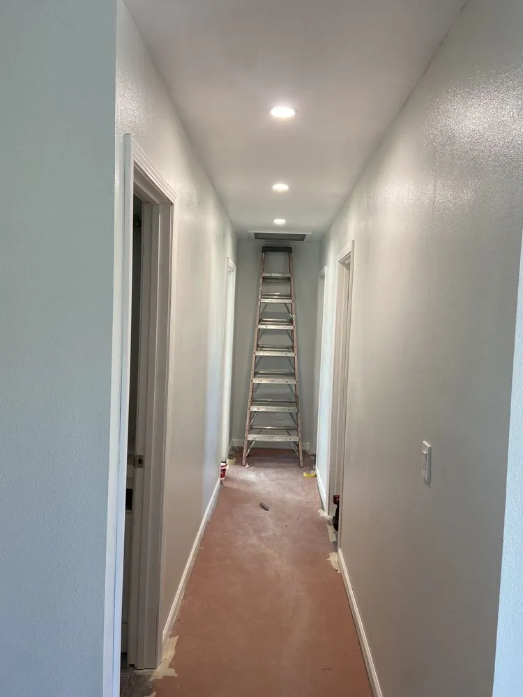 Professional electrician providing lighting installation in , 