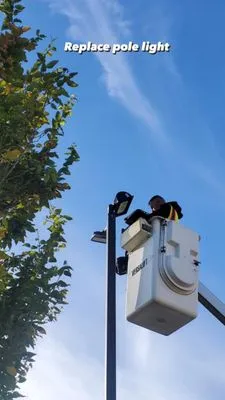 Advance Electric Service Logo