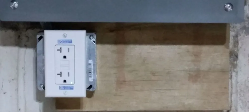 Slide of Advanced Electric Servicing