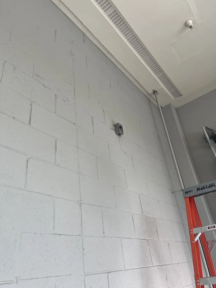 Certified emergency electrical service experts serving ,  - Advanced Electric USA