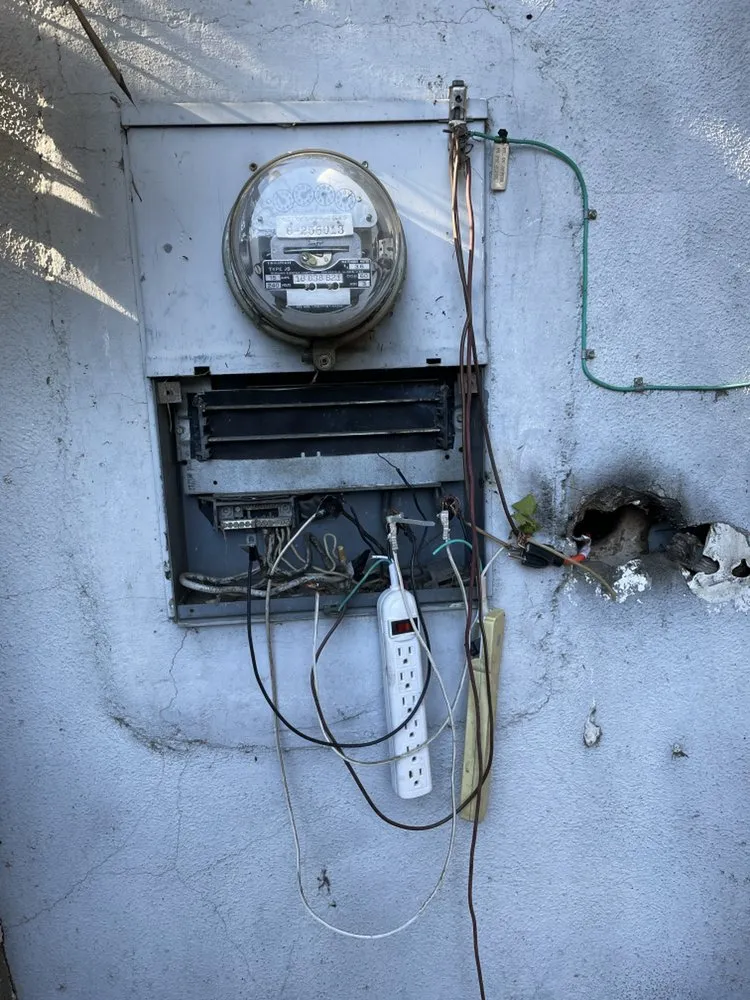 Slide of Advanced Electrical Services