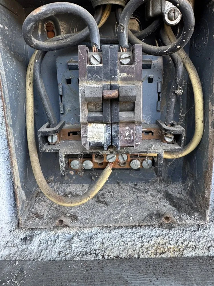 Slide of Aerosphere Electric