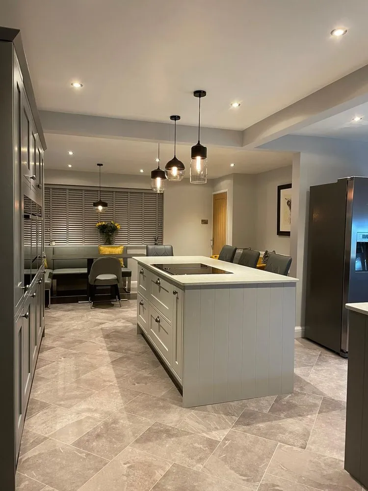 Slide of Aesthetic Electricians