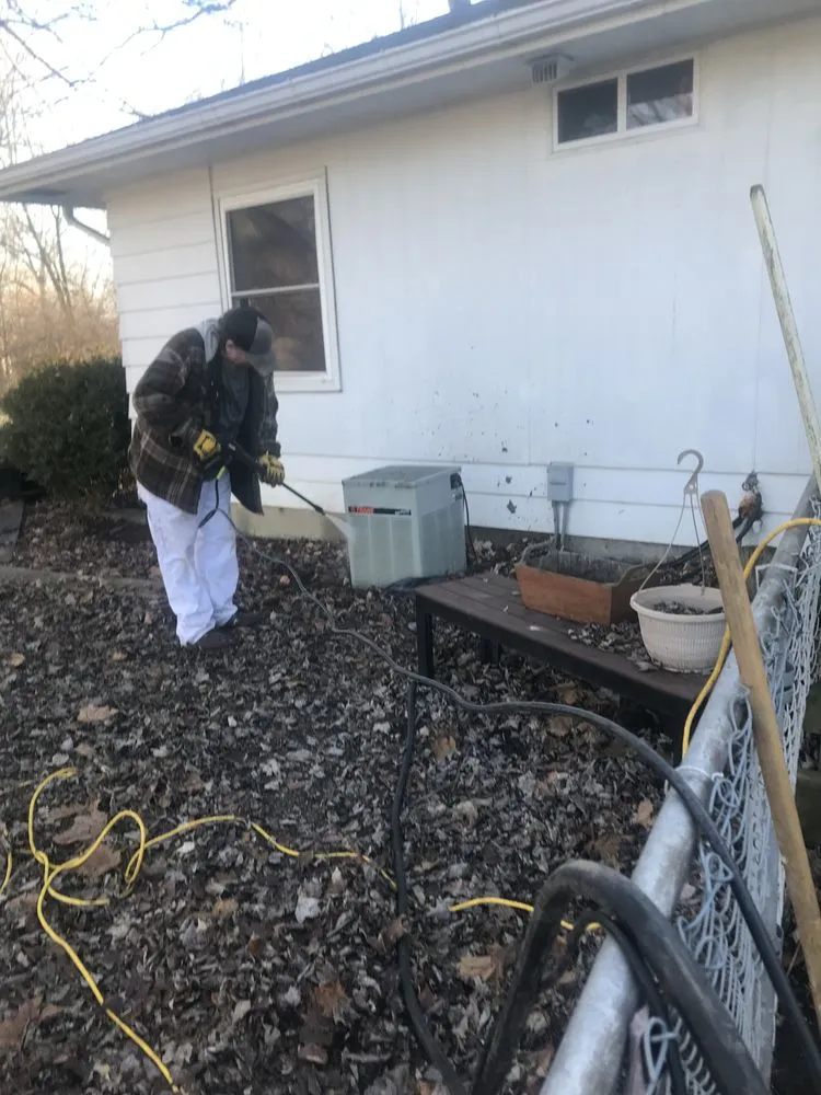 Professional electrician providing lighting installation in , 