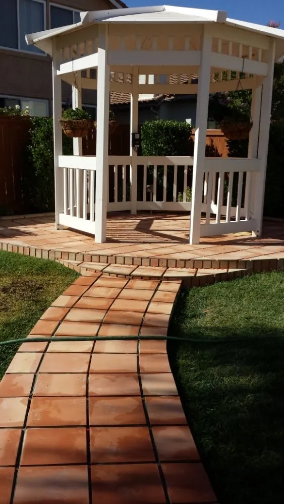 Slide of Affordable Tile Setter