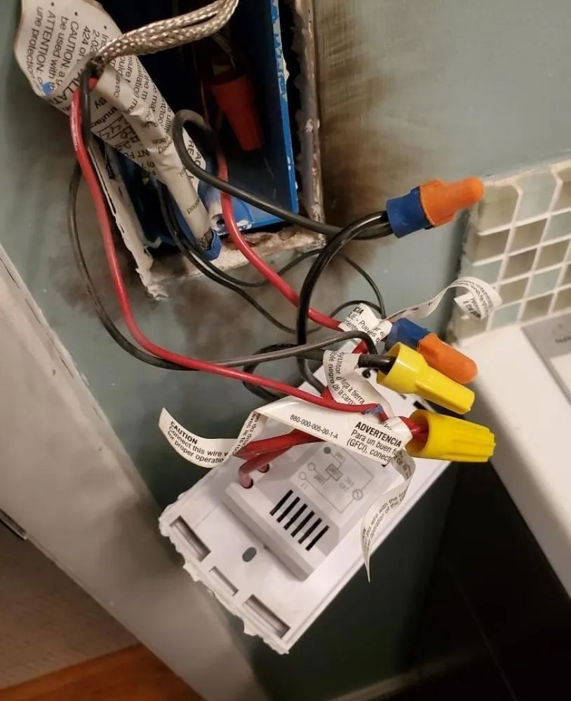 Expert electrical service for homes in emergency electrical service, by