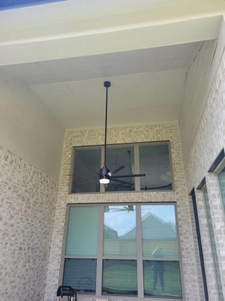 Expert electrician providing circuit breaker repair in ,