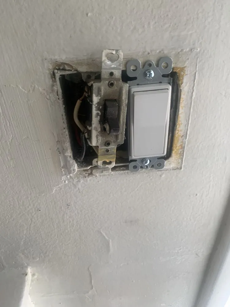 Professional electrician providing circuit breaker repair in White Lake Township, MI - AG Electrical Services