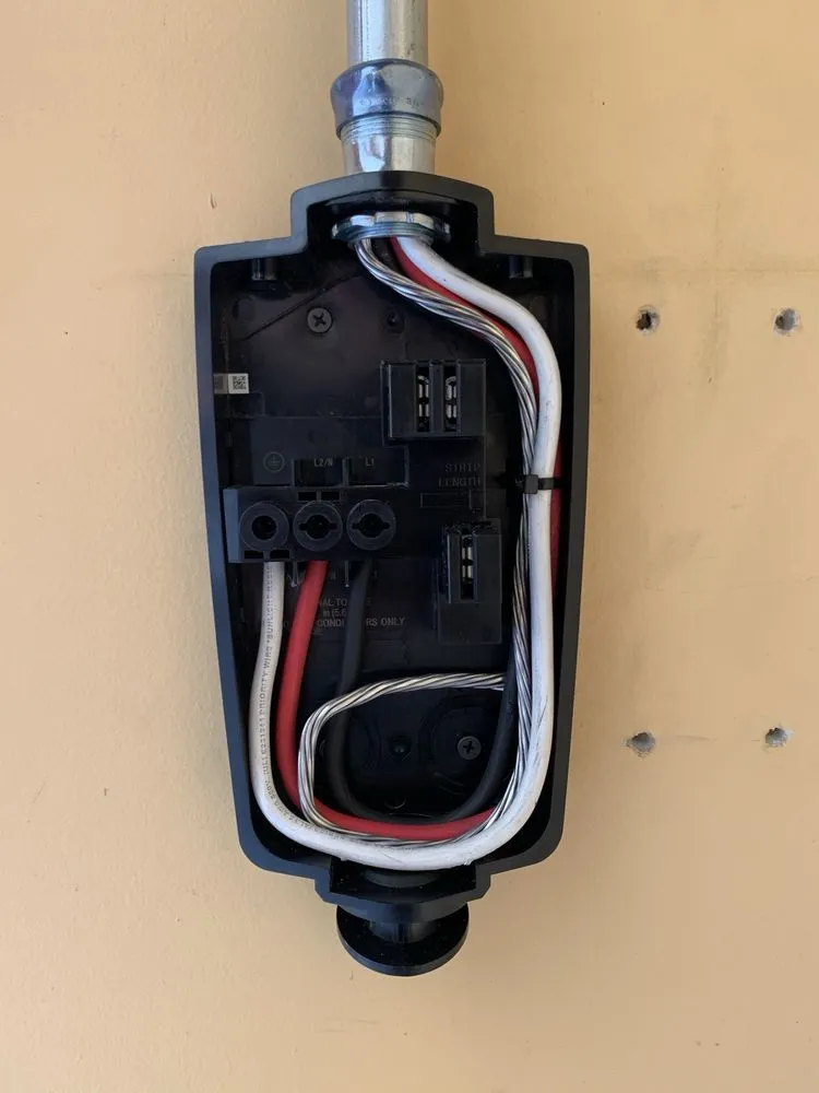 Professional circuit breaker repair in ,  by Aguayo Electrical Services