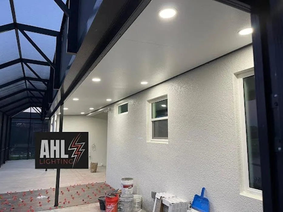 Affordable electrician providing electrical repair in ,