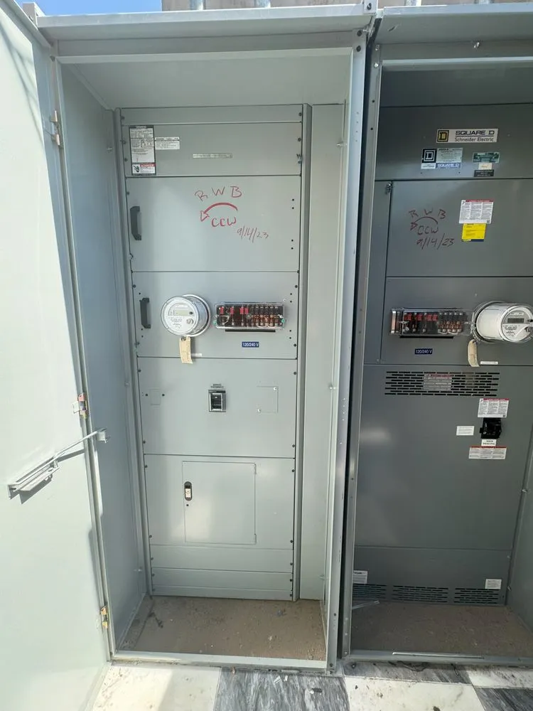 Trusted circuit breaker repair in ,  by AI Builders & Electrical