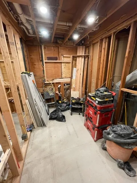 Slide of Aiden Construction Design