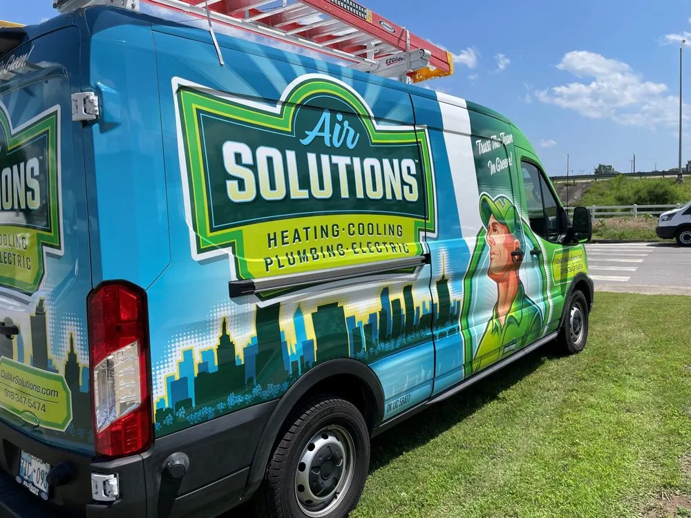 Emergency electrical service for homes in circuit breaker repair,  by 