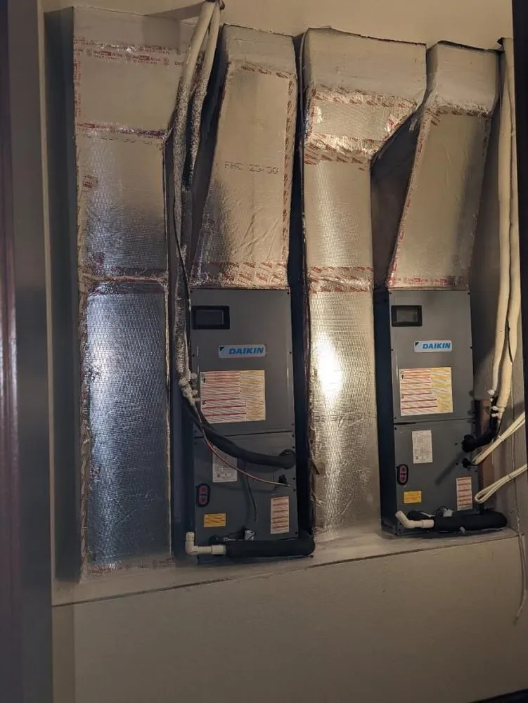 Slide of Air Technicians