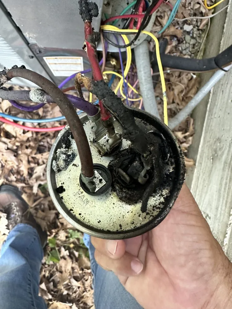 Professional electrician providing electrical repair in Langley, OK - Airco Service