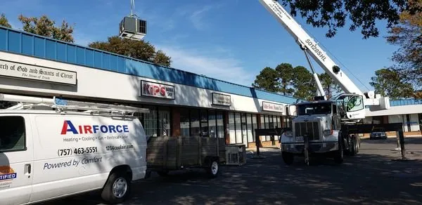 Reliable electrician providing electrical repair in , 