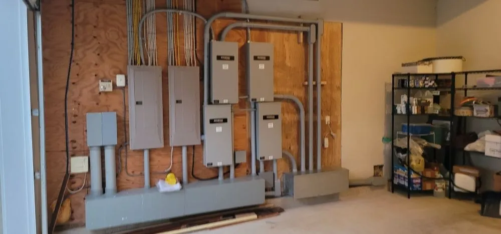 Emergency electrician providing wiring installation in , 