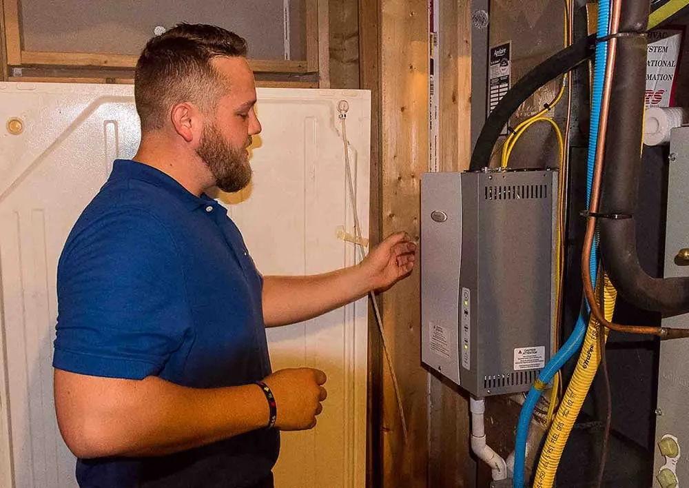 Licensed electrician providing emergency electrical service in , 