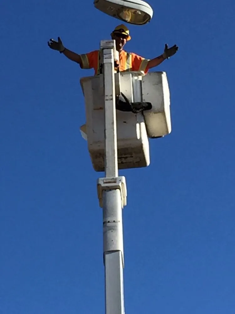 Slide of Aivaz Electric