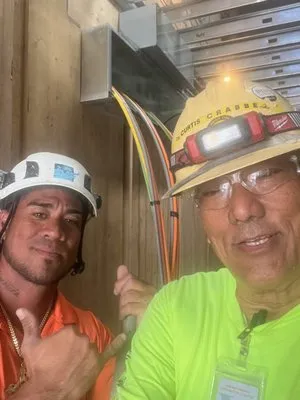 Akamai Electrical Services Logo