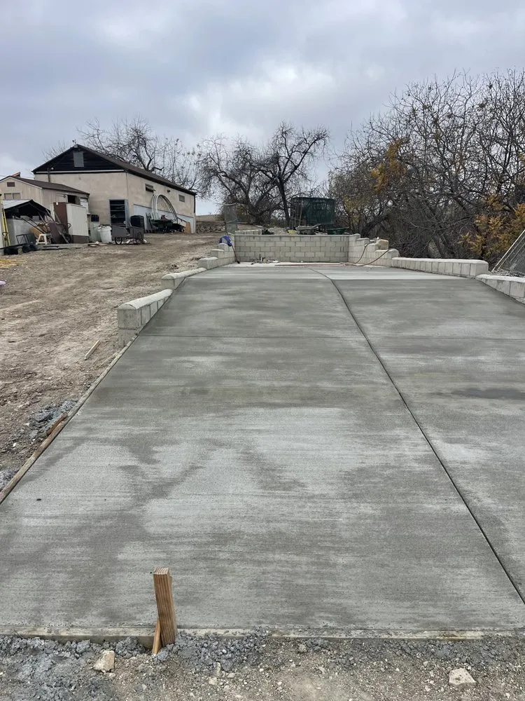 Slide of Akobra Construction