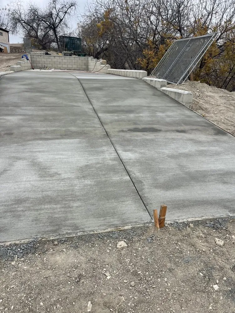 Slide of Akobra Construction