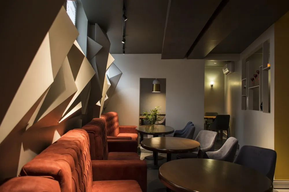 Slide of Akobra Construction