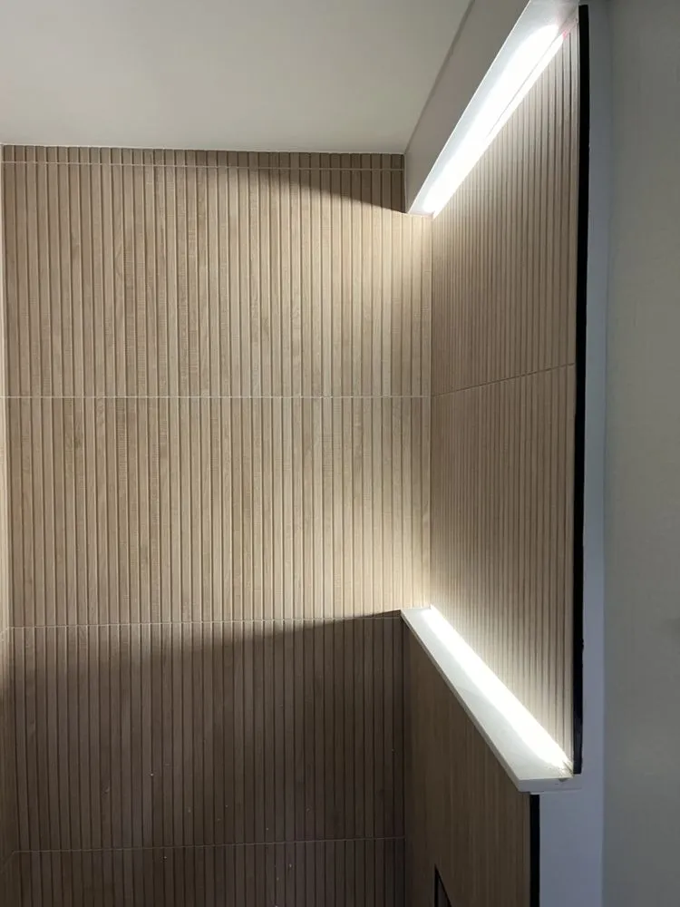 Slide of Alambre Electric