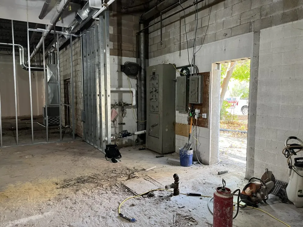 Slide of Alambre Electric