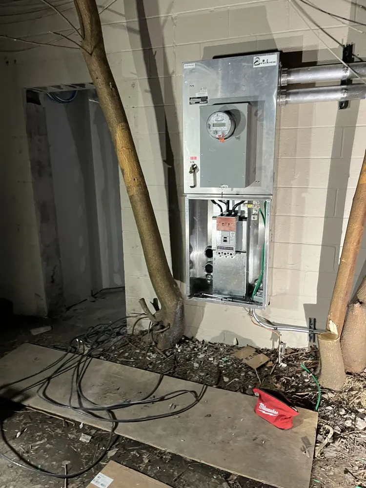 Slide of Alambre Electric