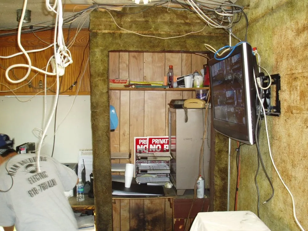 Trusted panel upgrade experts serving Venice, CA - Alan Goldberg Contractors