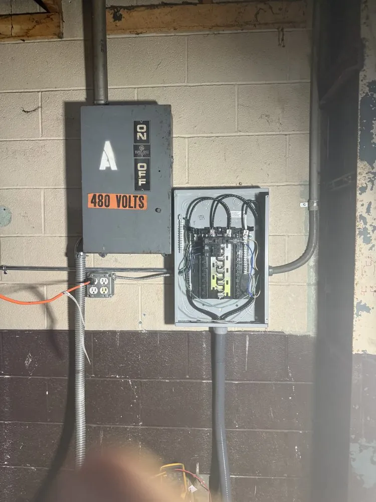 Slide of Albin Electric Solutions