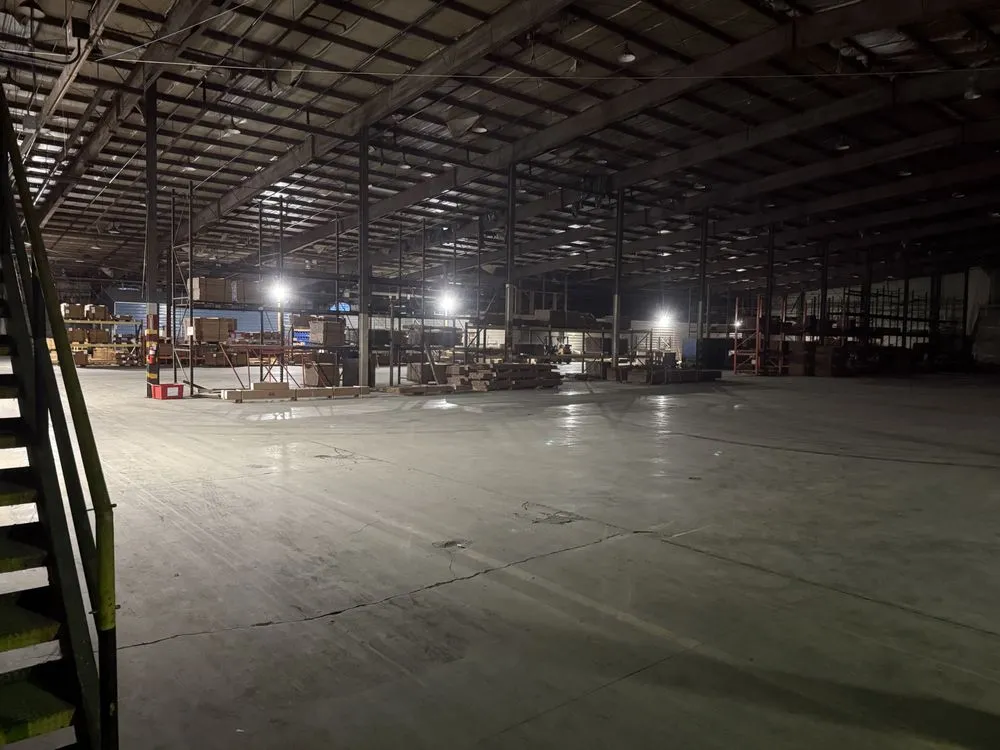 Slide of Albin Electric Solutions