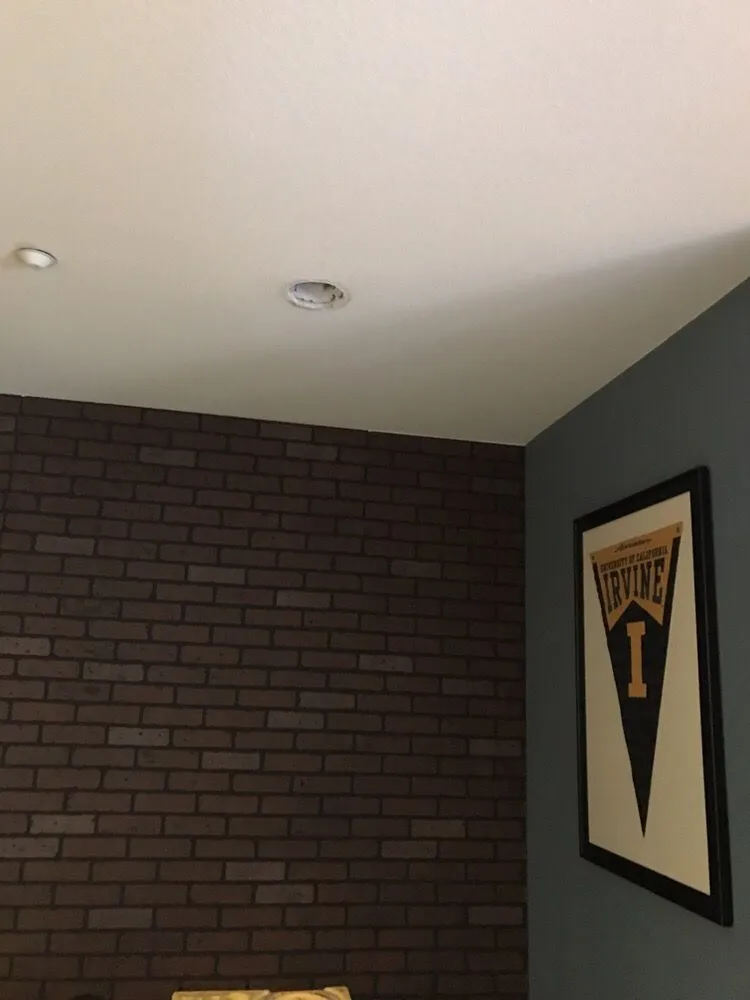 Slide of Alejo Electric