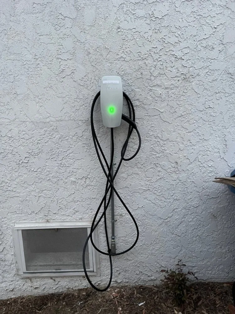 Slide of Alex & Alex Electrical Services