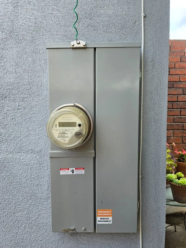 Slide of Alex & Alex Electrical Services