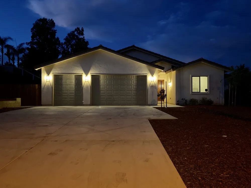 Professional lighting installation in ,  by Alex Lopez Electric