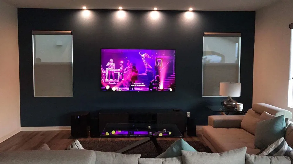 Certified electrician providing electrical repair in , 