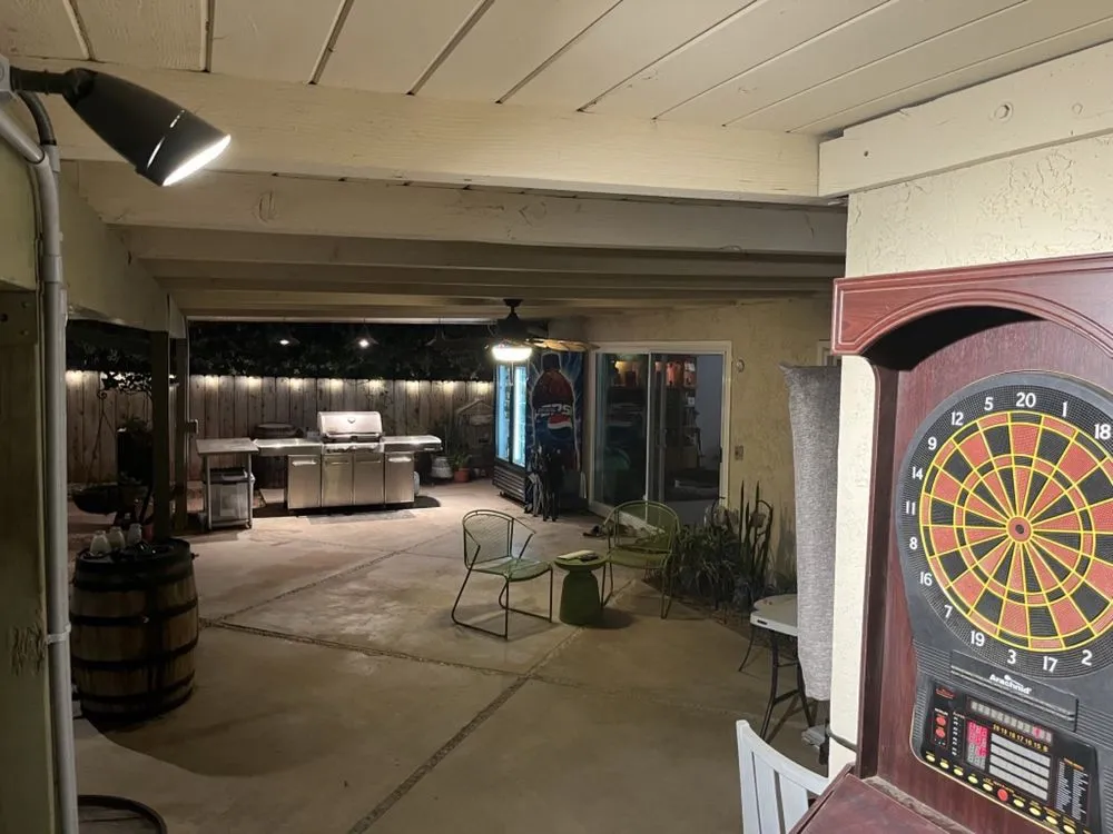 Expert electrician providing circuit breaker repair in , 