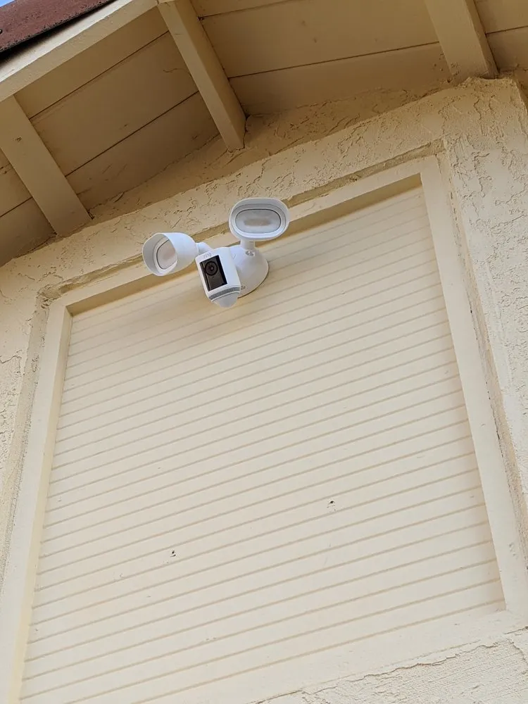 Trusted circuit breaker repair in ,  by Alex Lopez Electric