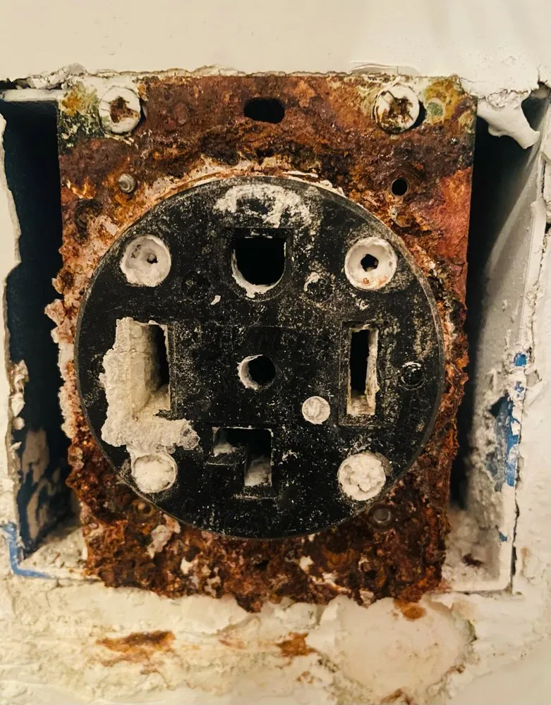 Slide of Alexandria Electricians