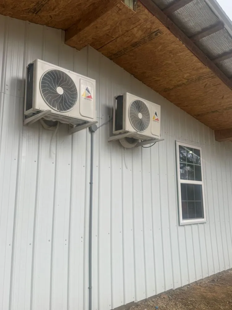 Emergency electrical service for homes in circuit breaker repair,  by 