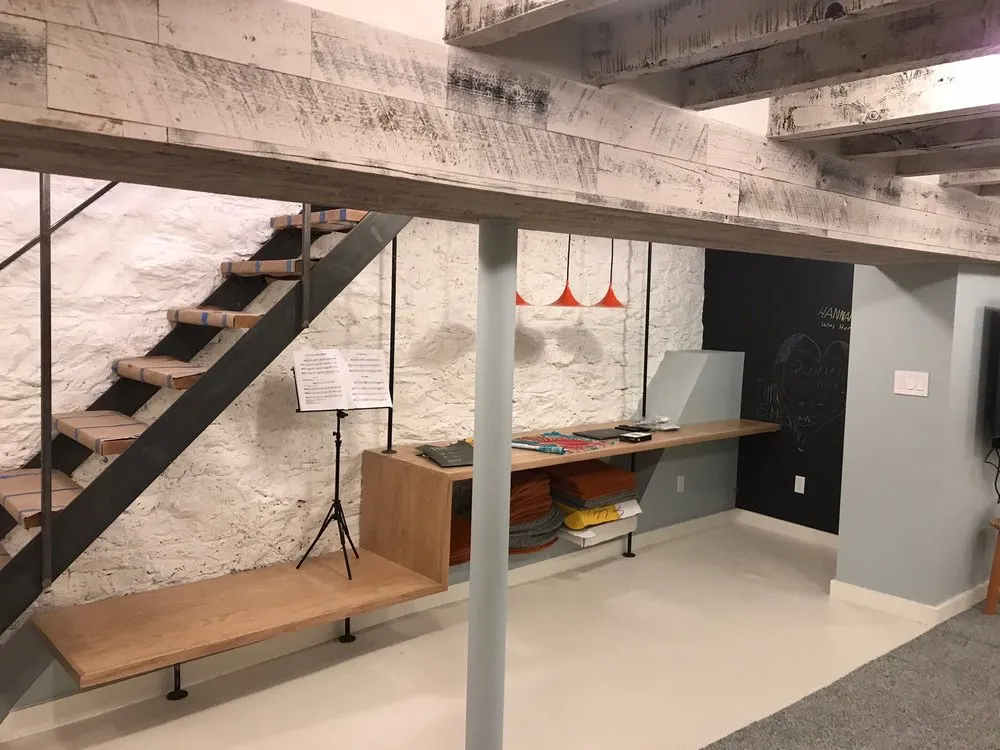 Slide of Alex's Handyman Services