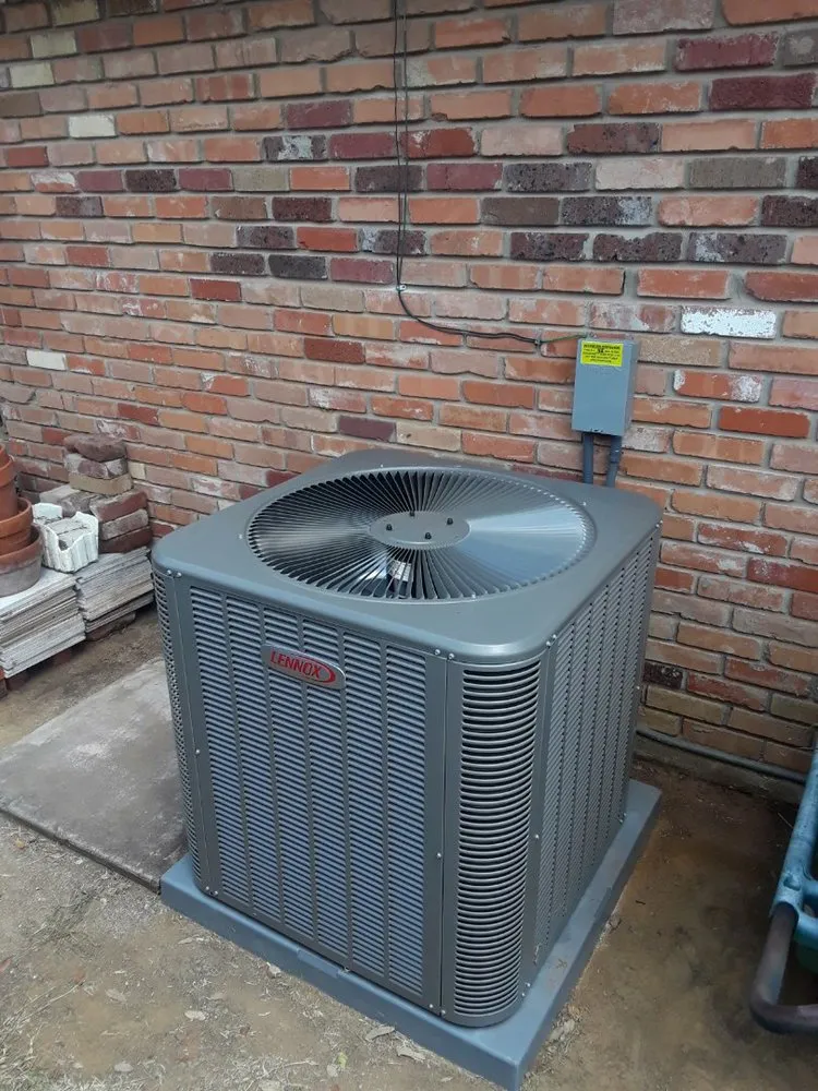 Emergency electrical service for homes in circuit breaker repair,  by 