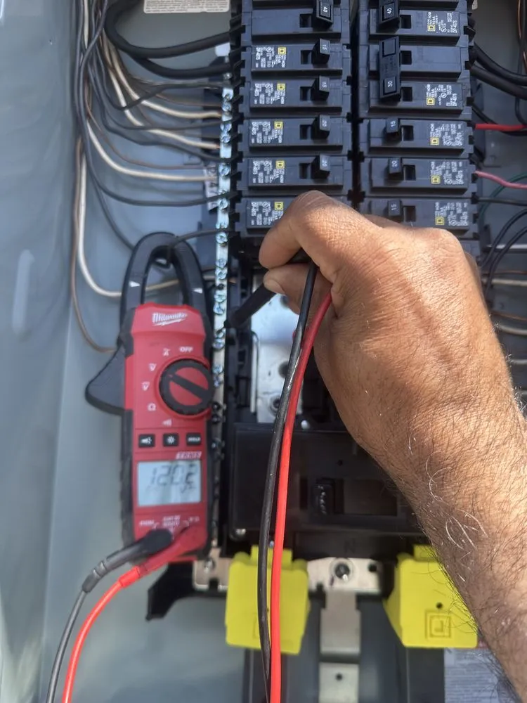 Slide of Alfaro Electrical Service