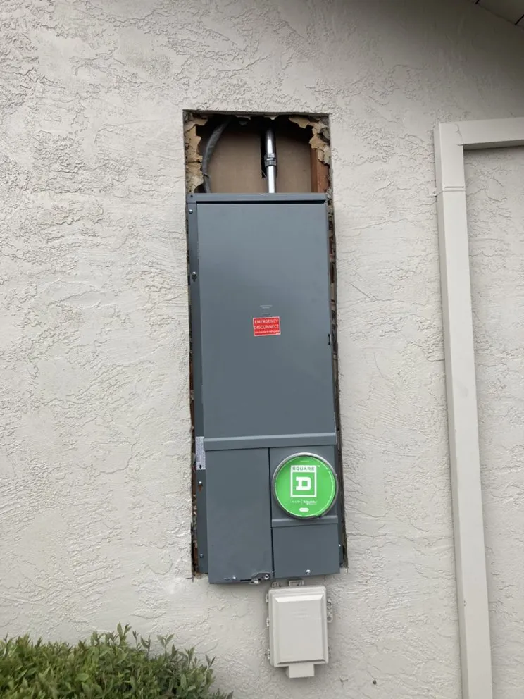 Slide of Alfaro Electrical Service