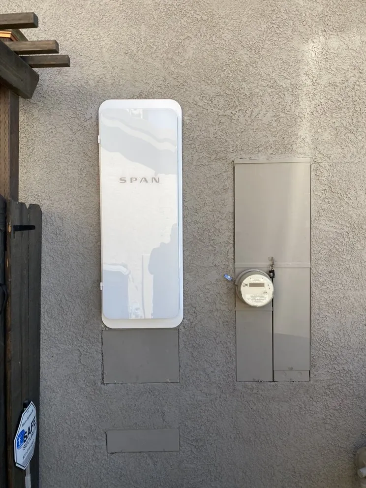 Slide of Alfaro Electrical Service